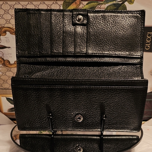 Gucci Calfskin Bilfold Leather Wallet - Picture 3 of 13